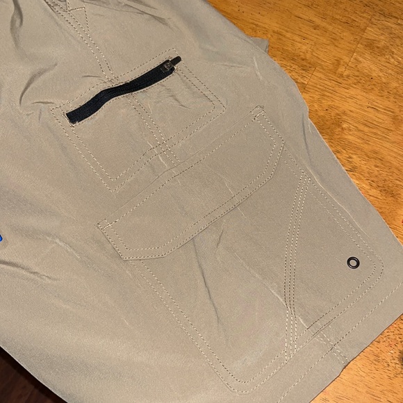 Iron Co. Hybrid Cargo Short with Luggage Belt Tan Color Mens 38 - Picture 5 of 14